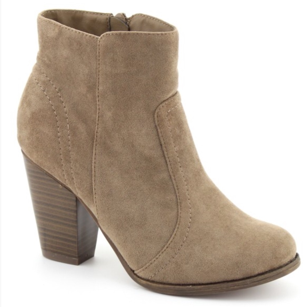 Last 1! Nature faux suede Taupe 3.25” BOOTIE - Picture 2 of 2